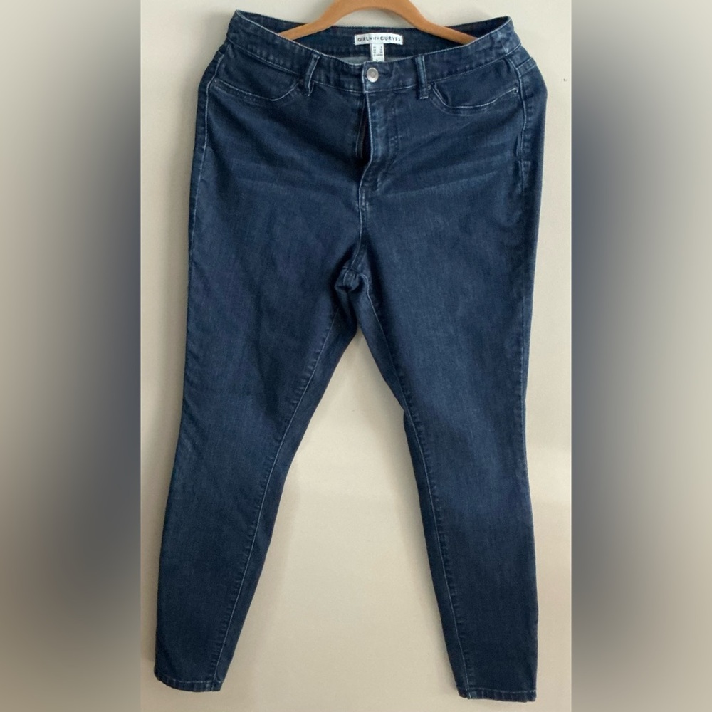 GIRL WITH CURVES Skinny Jean 8 Reg Never worn w/o Tags